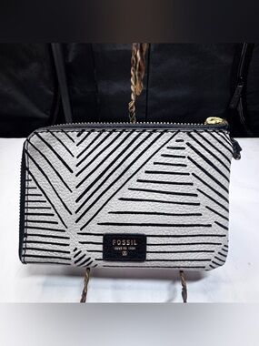 Fossil Wristlet Wallet Black White Geometric Stripe Tassel L-Zip